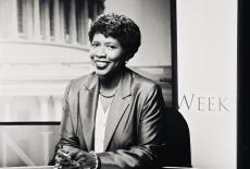 Gwen Ifill 4 bw