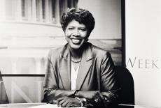 Gwen Ifill 5 bw