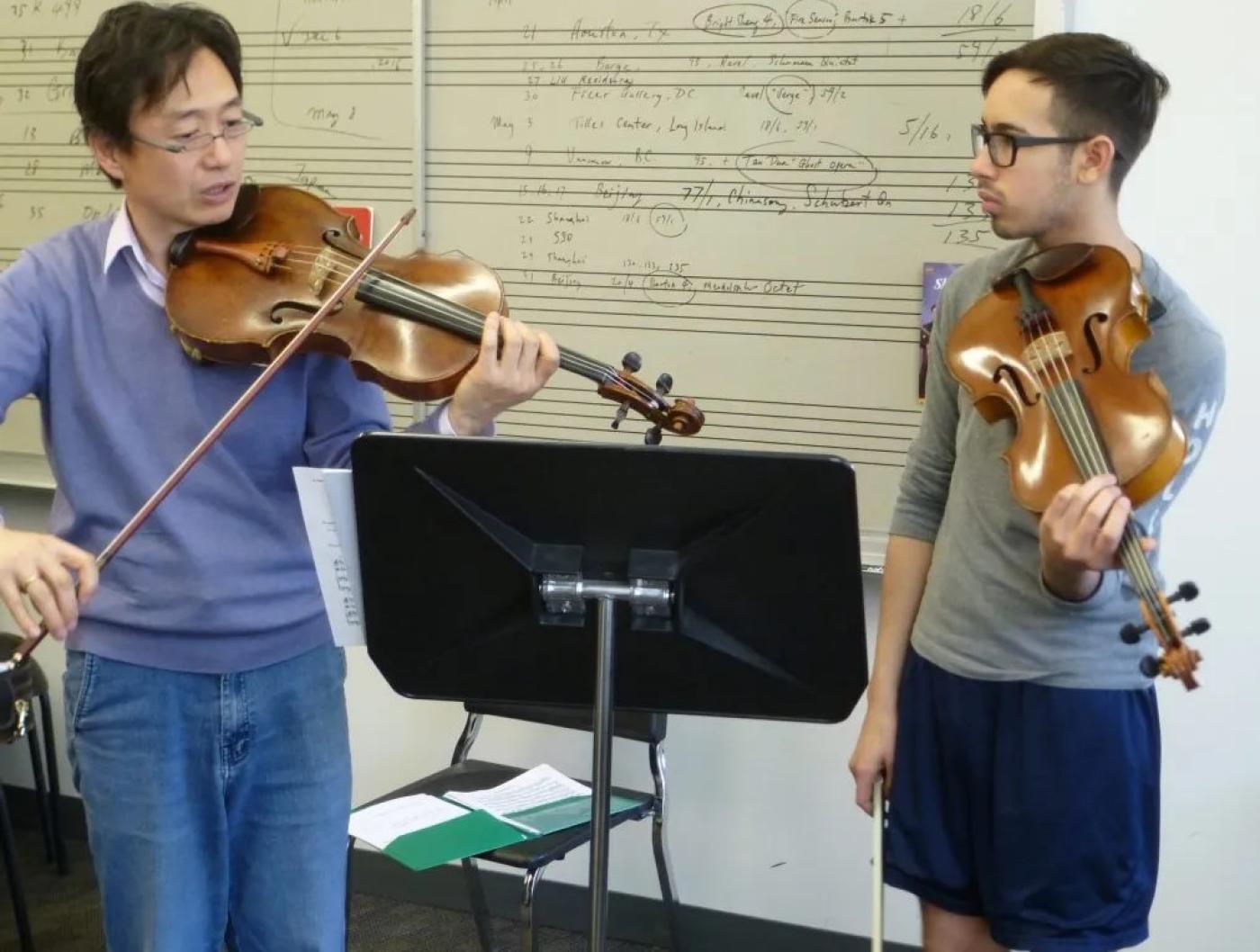 Honggang Li teaching